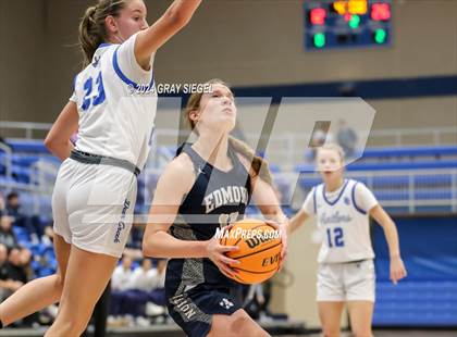 Thumbnail 2 in Edmond North @ Deer Creek photogallery.