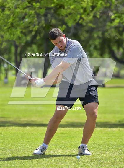 Thumbnail 3 in UIL 5A Golf (Region 2 Regionals) photogallery.