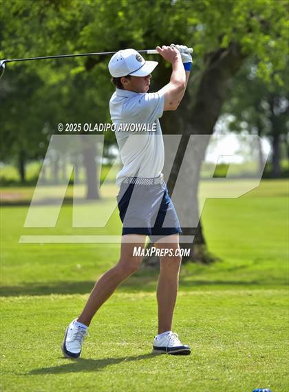 Thumbnail 2 in UIL 5A Golf (Region 2 Regionals) photogallery.
