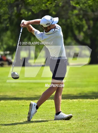 Thumbnail 3 in UIL 5A Golf (Region 2 Regionals) photogallery.