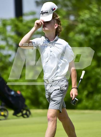 Thumbnail 1 in UIL 5A Golf (Region 2 Regionals) photogallery.