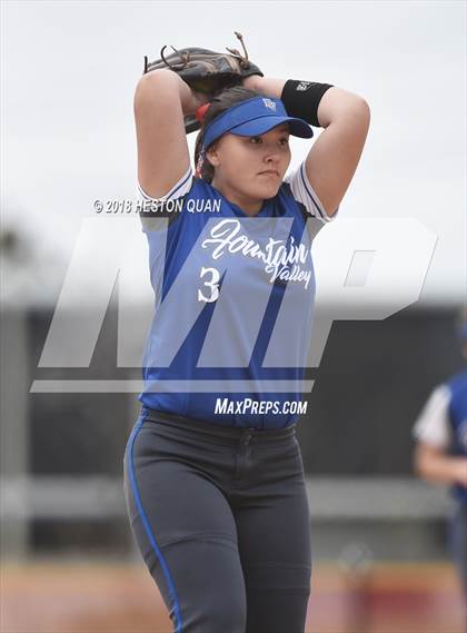 Thumbnail 2 in Fountain Valley vs. Edison (Alan Dugard Classic) photogallery.