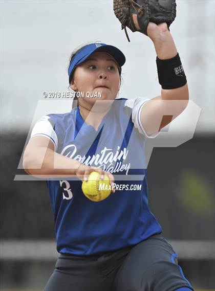 Thumbnail 2 in Fountain Valley vs. Edison (Alan Dugard Classic) photogallery.