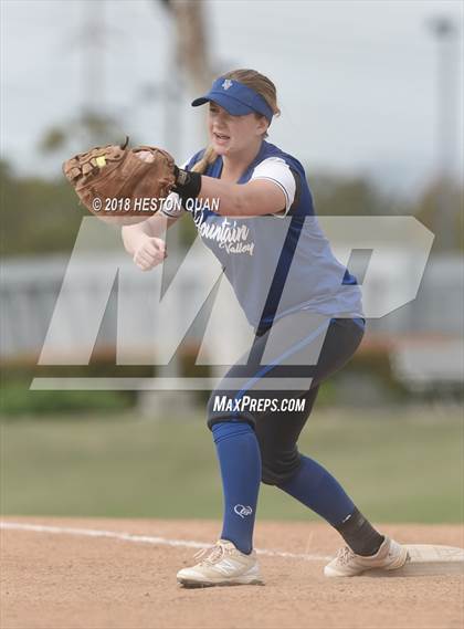 Thumbnail 3 in Fountain Valley vs. Edison (Alan Dugard Classic) photogallery.