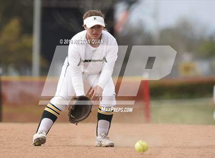 Thumbnail 2 in Fountain Valley vs. Edison (Alan Dugard Classic) photogallery.