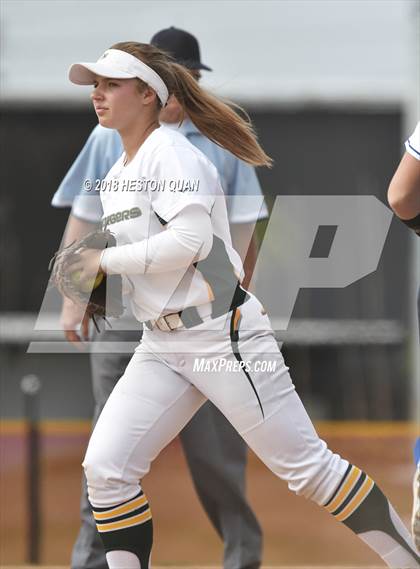 Thumbnail 3 in Fountain Valley vs. Edison (Alan Dugard Classic) photogallery.