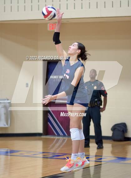 Thumbnail 1 in Seven Lakes vs Fort Bend Austin (UIL 6A Bi-District Playoff) photogallery.