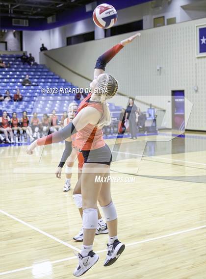 Thumbnail 3 in Seven Lakes vs Fort Bend Austin (UIL 6A Bi-District Playoff) photogallery.
