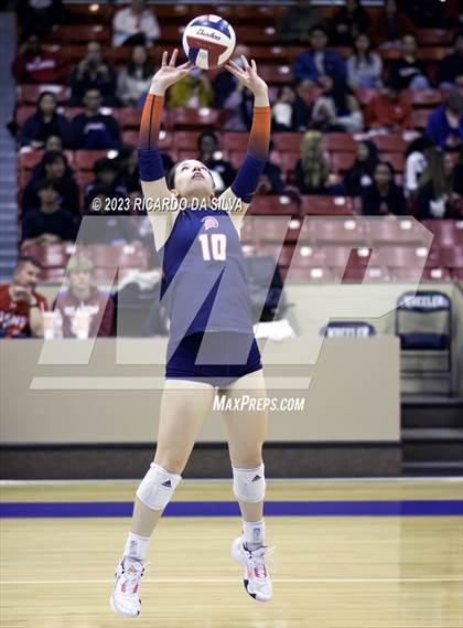 Thumbnail 2 in Seven Lakes vs Fort Bend Austin (UIL 6A Bi-District Playoff) photogallery.