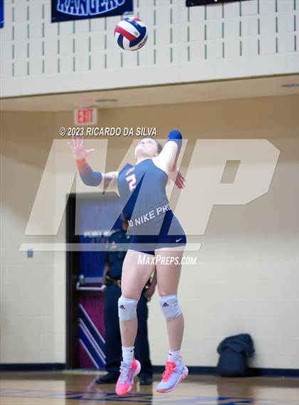 Thumbnail 3 in Seven Lakes vs Fort Bend Austin (UIL 6A Bi-District Playoff) photogallery.