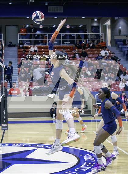 Thumbnail 1 in Seven Lakes vs Fort Bend Austin (UIL 6A Bi-District Playoff) photogallery.