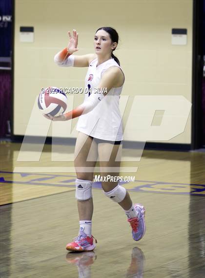Thumbnail 3 in Seven Lakes vs Fort Bend Austin (UIL 6A Bi-District Playoff) photogallery.
