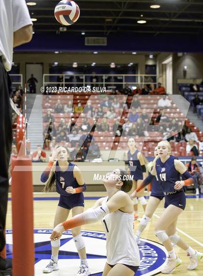 Thumbnail 3 in Seven Lakes vs Fort Bend Austin (UIL 6A Bi-District Playoff) photogallery.