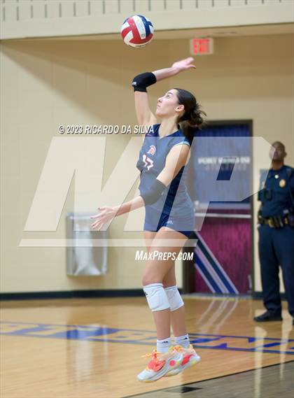 Thumbnail 2 in Seven Lakes vs Fort Bend Austin (UIL 6A Bi-District Playoff) photogallery.