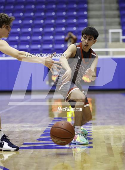 Thumbnail 1 in Lee @ Brandeis photogallery.
