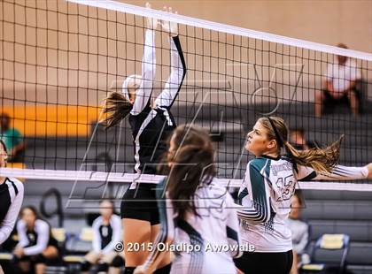 Thumbnail 3 in Howe vs. Boles (Farmersville Tournament) photogallery.