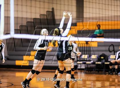 Thumbnail 2 in Howe vs. Boles (Farmersville Tournament) photogallery.