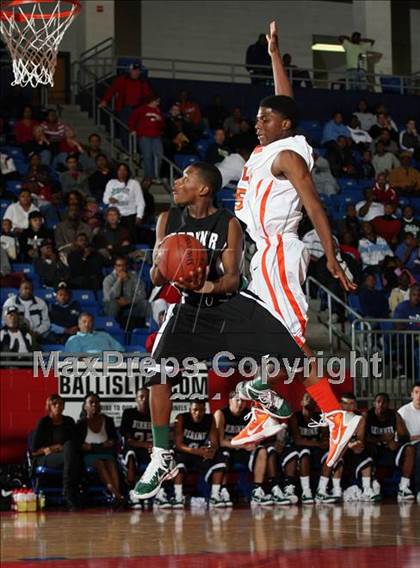 Thumbnail 2 in Douglass vs Berkner (Metroplex Thanksgiving Hoopfest) photogallery.