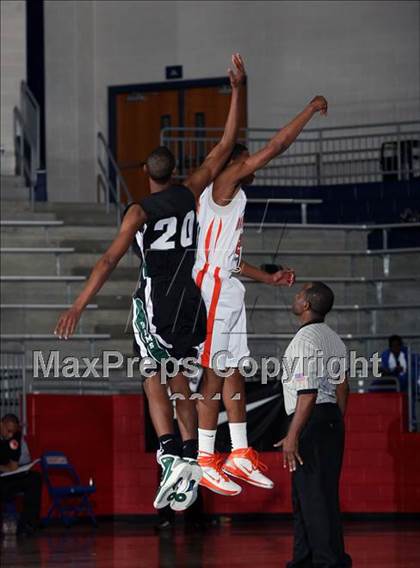 Thumbnail 1 in Douglass vs Berkner (Metroplex Thanksgiving Hoopfest) photogallery.