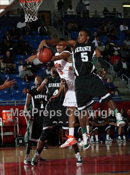 Thumbnail 1 in Douglass vs Berkner (Metroplex Thanksgiving Hoopfest) photogallery.