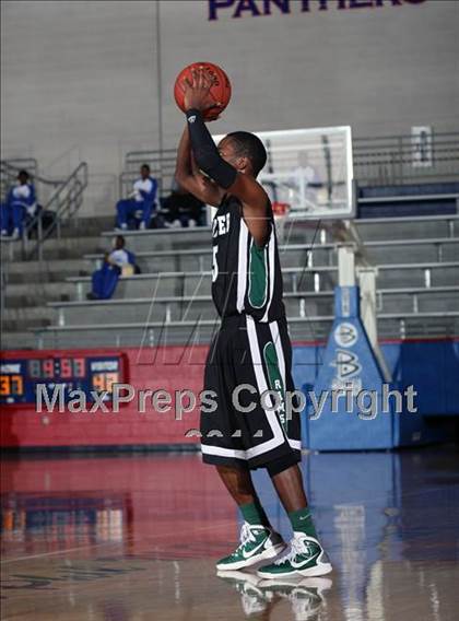 Thumbnail 1 in Douglass vs Berkner (Metroplex Thanksgiving Hoopfest) photogallery.