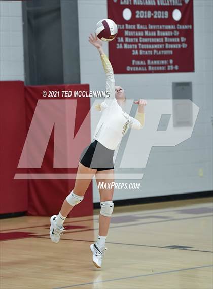 Thumbnail 1 in Clinton @ Perryville photogallery.