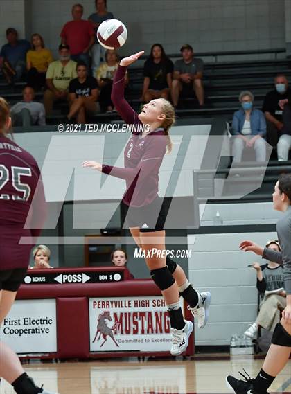 Thumbnail 3 in Clinton @ Perryville photogallery.