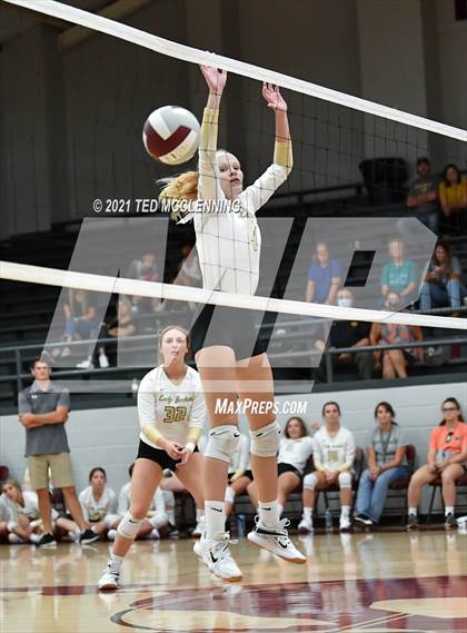 Thumbnail 1 in Clinton @ Perryville photogallery.