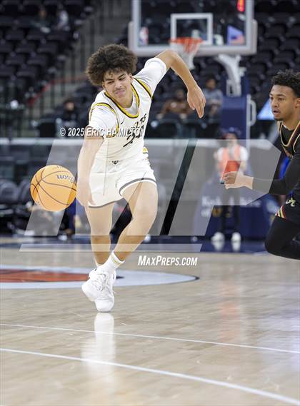 Thumbnail 3 in Bishop Alemany vs Crespi (Trinity-Mission League Showcase) photogallery.