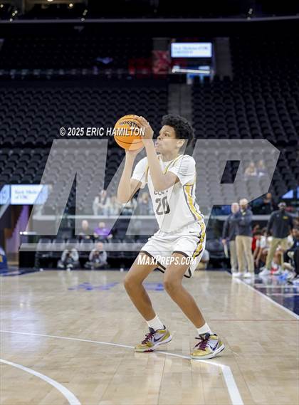 Thumbnail 2 in Bishop Alemany vs Crespi (Trinity-Mission League Showcase) photogallery.