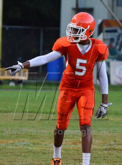 Thumbnail 1 in Lake Highland Prep vs Mount Dora photogallery.