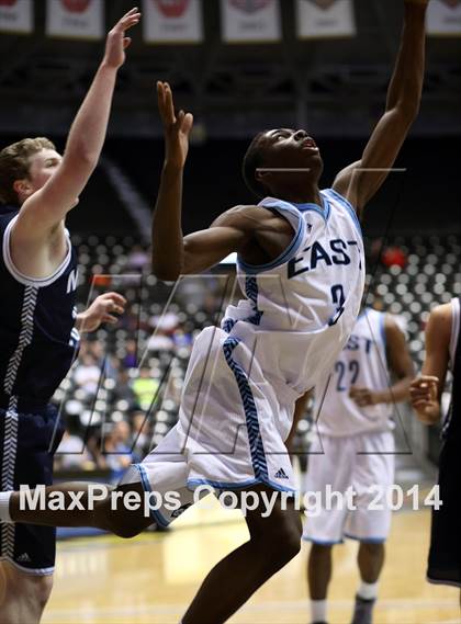 Thumbnail 1 in East vs. Blue Valley North (KSHSAA 6A Quarterfinal) photogallery.