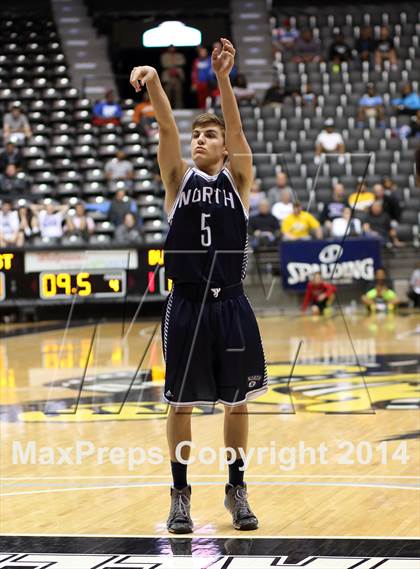 Thumbnail 1 in East vs. Blue Valley North (KSHSAA 6A Quarterfinal) photogallery.