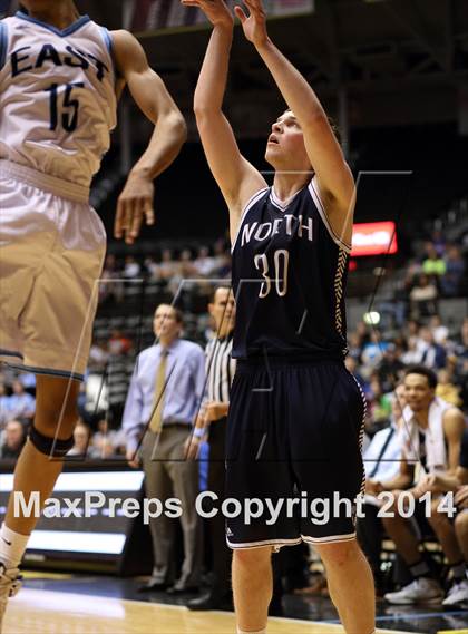 Thumbnail 3 in East vs. Blue Valley North (KSHSAA 6A Quarterfinal) photogallery.