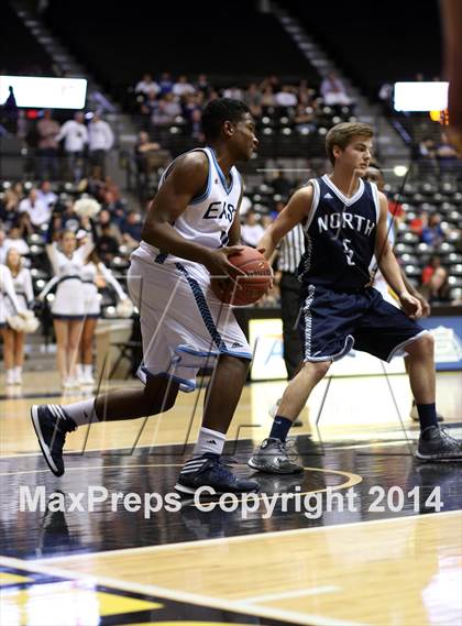 Thumbnail 1 in East vs. Blue Valley North (KSHSAA 6A Quarterfinal) photogallery.