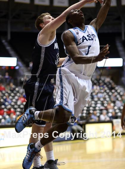 Thumbnail 3 in East vs. Blue Valley North (KSHSAA 6A Quarterfinal) photogallery.