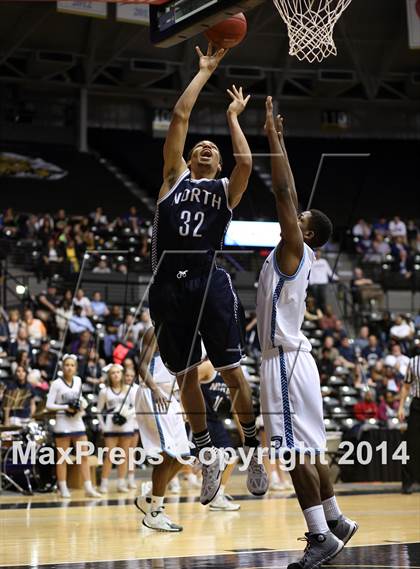 Thumbnail 3 in East vs. Blue Valley North (KSHSAA 6A Quarterfinal) photogallery.