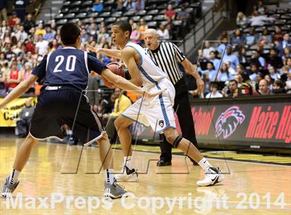 Thumbnail 2 in East vs. Blue Valley North (KSHSAA 6A Quarterfinal) photogallery.