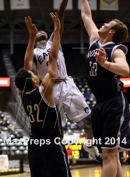 Thumbnail 3 in East vs. Blue Valley North (KSHSAA 6A Quarterfinal) photogallery.