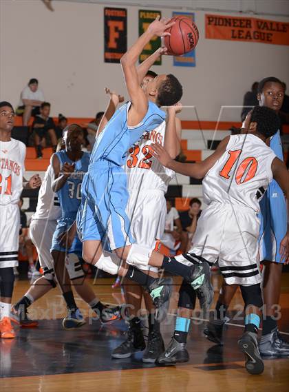 Thumbnail 1 in Burbank @ Foothill (Hoops For Human Fund) photogallery.