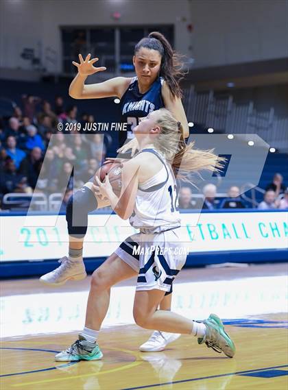 Thumbnail 2 in San Marcos vs. La Costa Canyon (CIF SDS D1 Final) photogallery.