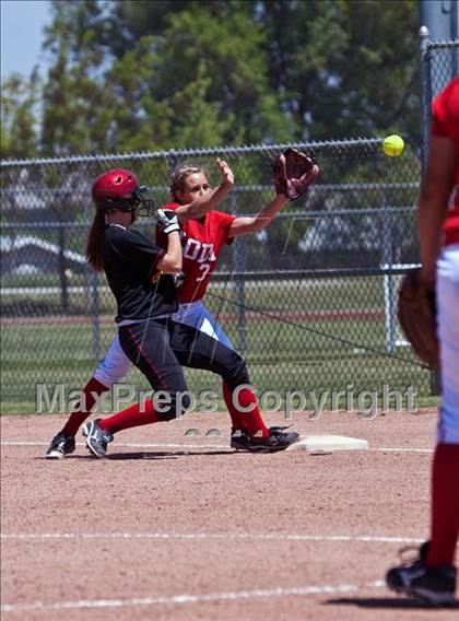 Thumbnail 3 in St. Francis vs. Lodi photogallery.