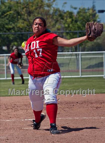 Thumbnail 3 in St. Francis vs. Lodi photogallery.