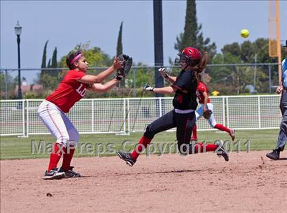 Thumbnail 2 in St. Francis vs. Lodi photogallery.