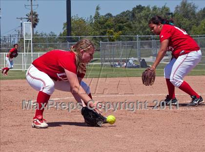 Thumbnail 2 in St. Francis vs. Lodi photogallery.