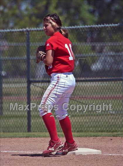 Thumbnail 2 in St. Francis vs. Lodi photogallery.