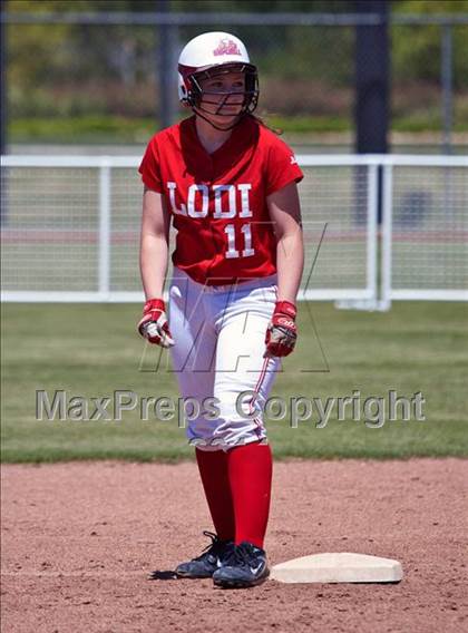 Thumbnail 1 in St. Francis vs. Lodi photogallery.