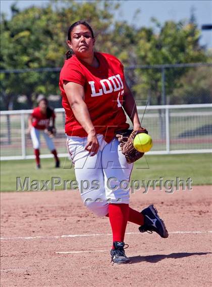 Thumbnail 2 in St. Francis vs. Lodi photogallery.