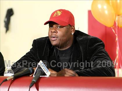 Thumbnail 2 in Renardo Sidney College Annoucement @ Fairfax High School photogallery.