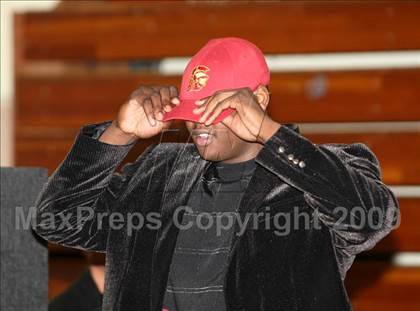 Thumbnail 2 in Renardo Sidney College Annoucement @ Fairfax High School photogallery.
